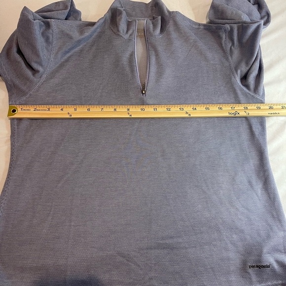 Patagonia Capilene 1/4 Zip Pullover Size Medium Blue and White Striped - Picture 10 of 11